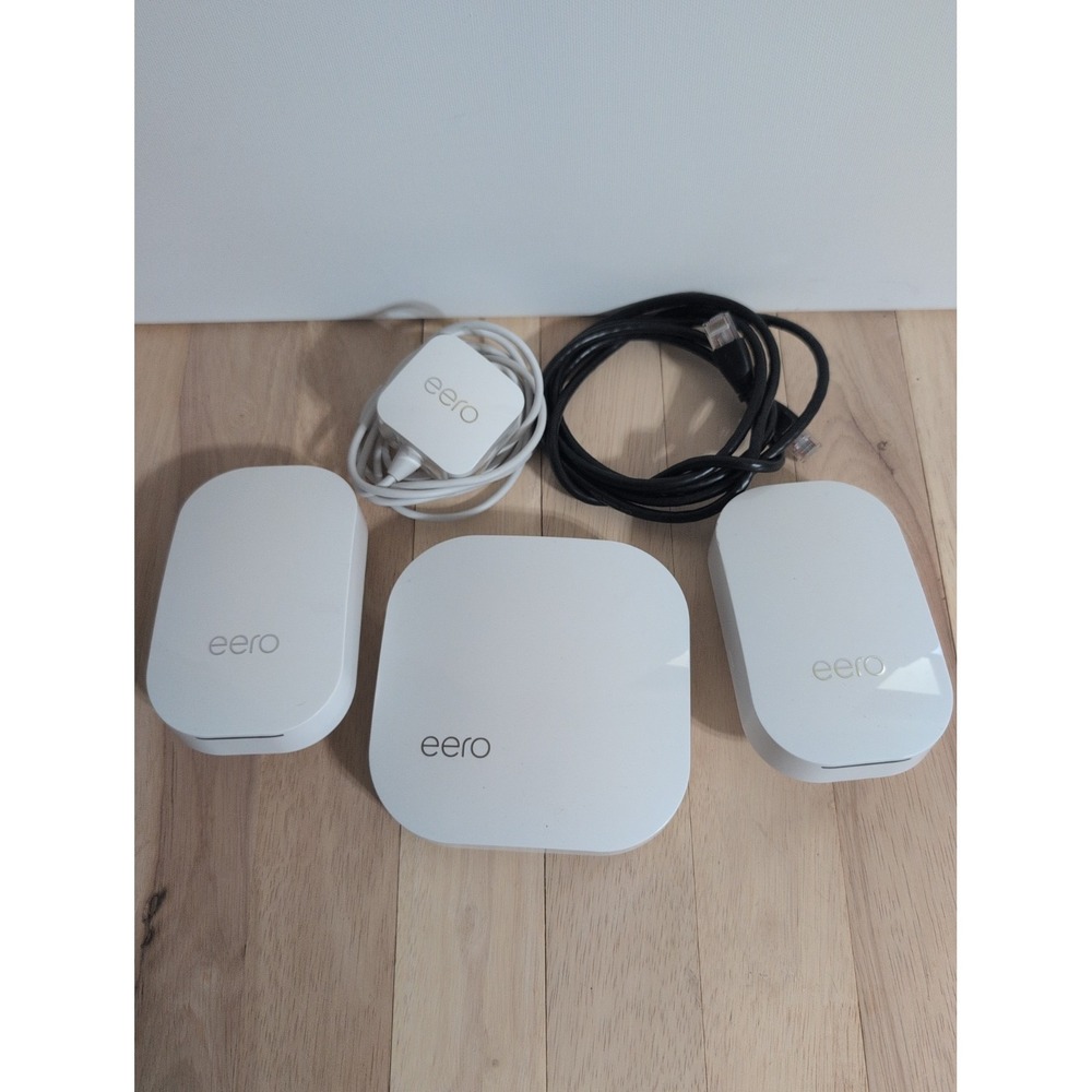 Eero Pro B010001 2nd Gen Router & 2 Beacons D010001 Mesh Wi-Fi System (M010301)